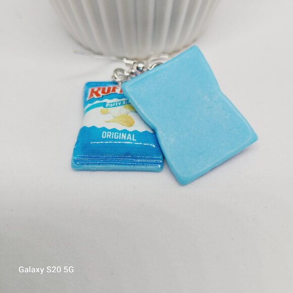 Handmade Potato Chip Snack Bag Dangle Drop Earrings Women's NWOT Fun Quirky - Picture 4 of 5